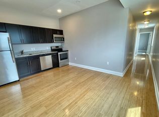 4111 Ludlow St #3R, Philadelphia, PA 19104
