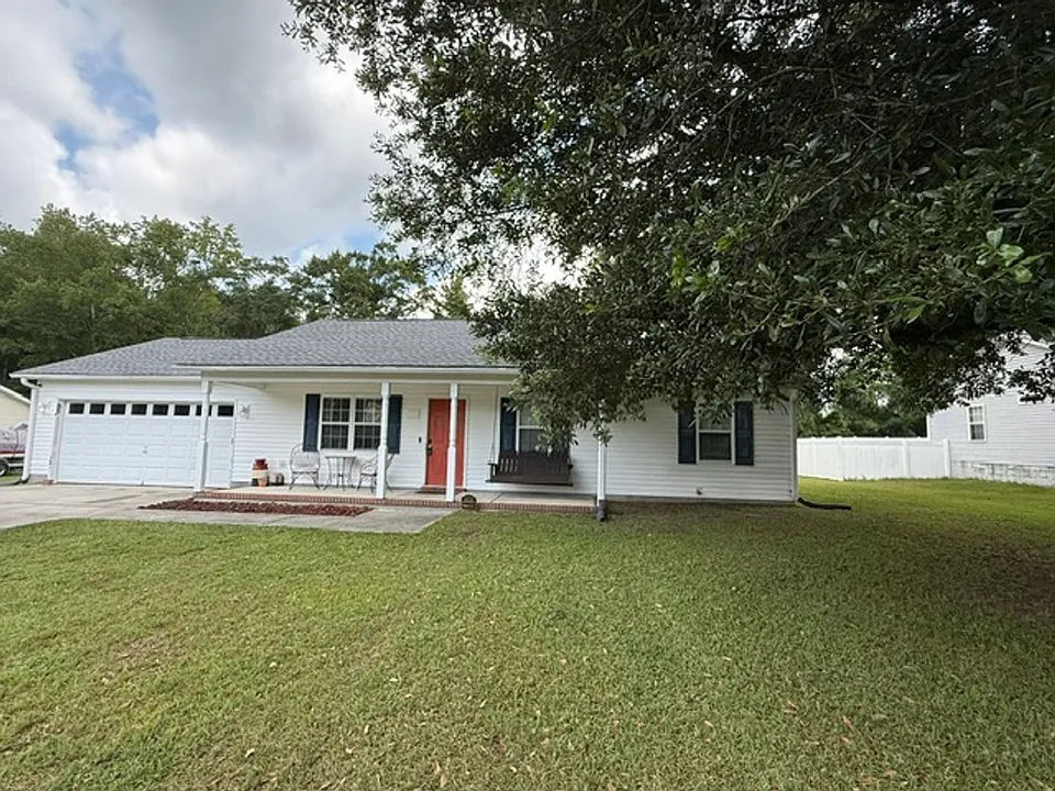 118 Pear Tree Ln
