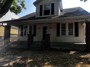 13 N Spring St, Perryville, MO 63775