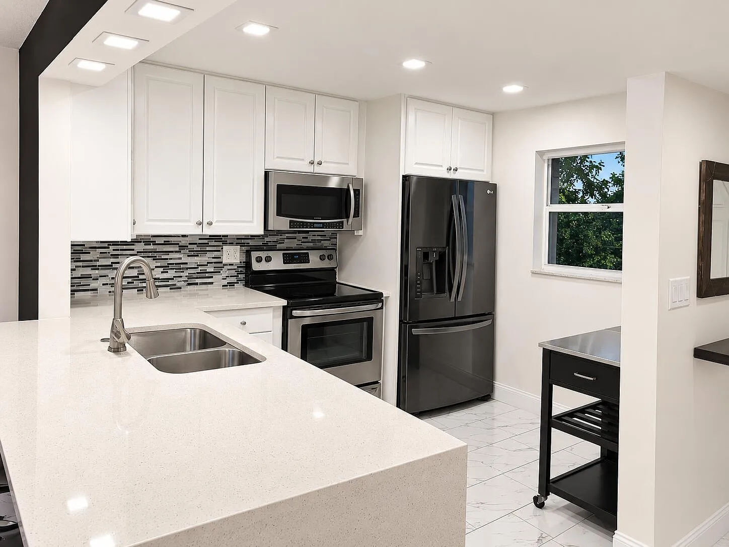 1 bed, 1.5 bath, 825 sqft, $1,650 — Photo 3