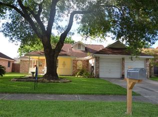 2001 Willowbend Dr, Deer Park, TX 77536