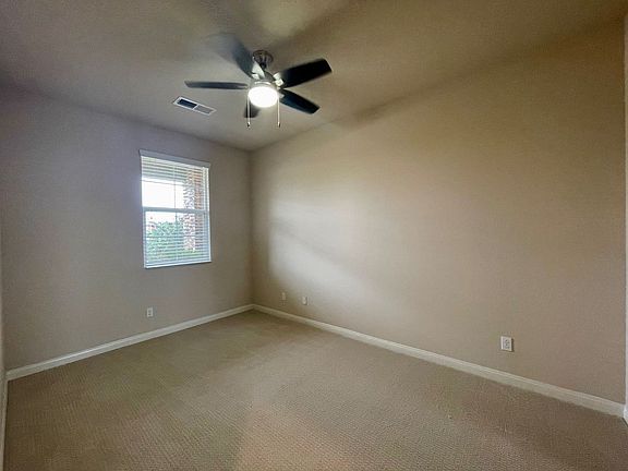 4th image of 502-562 Camden Yards Way #542