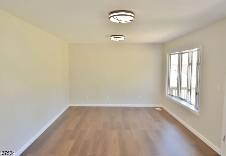 35 Troy Rd — Photo 9