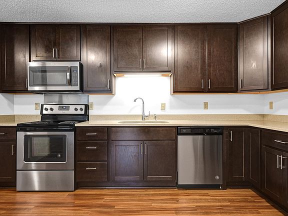2nd image of 5200 Lincoln Dr #331