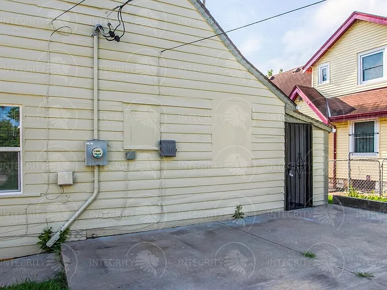 6210 Agnes Ave — Photo 7