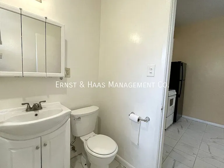 1641 Loma Ave #8 — Photo 6