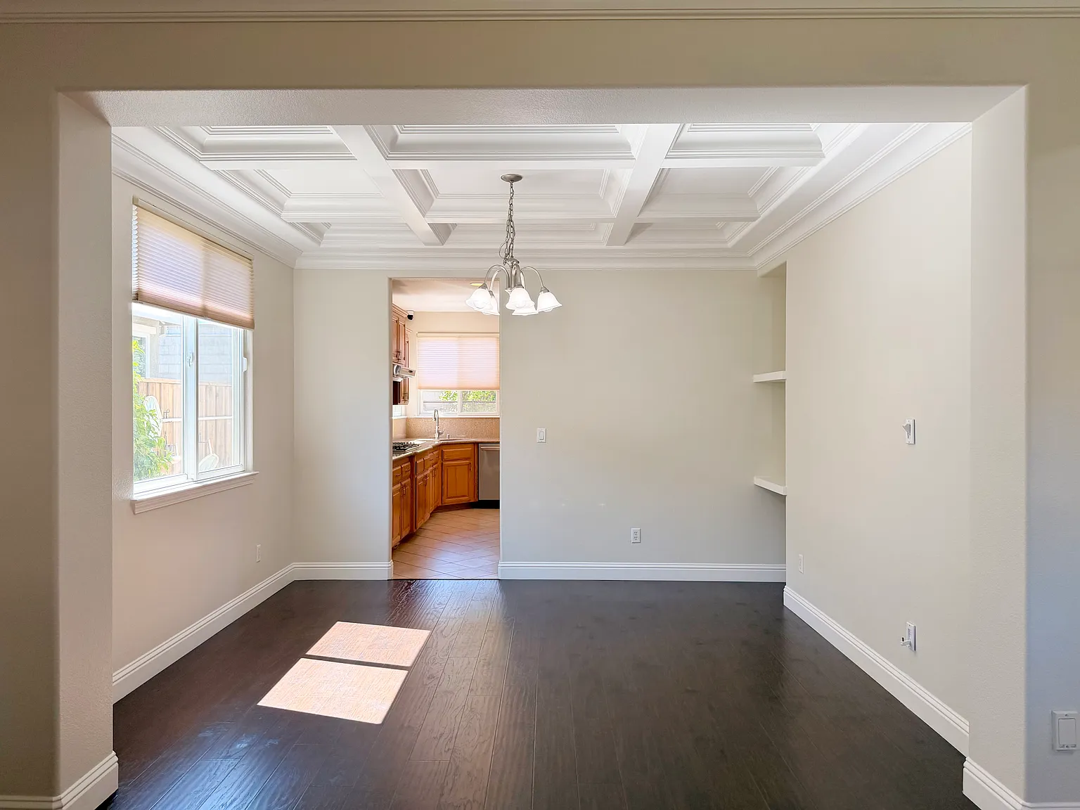 5 bed, 2817 sqft, $3,895 — Photo 4