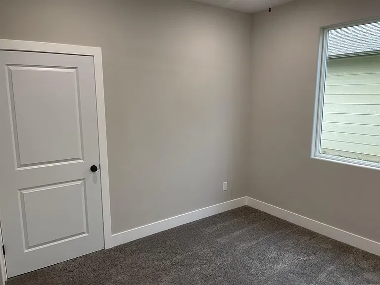 4414 S Mount Carmel Ave — Photo 11