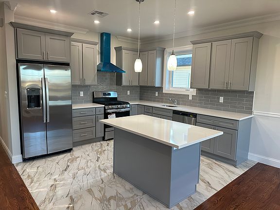3rd image of 100 Mason Blvd #B