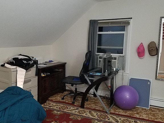 5th image of 87 Fair St #2