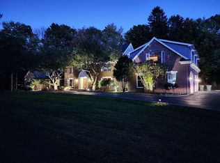 6 Washington Ln, Mahwah, NJ 07430