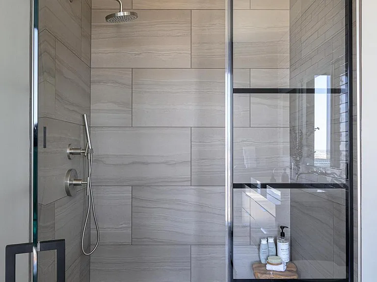 1-5 Dock St #Penthouse 2904 — Photo 18