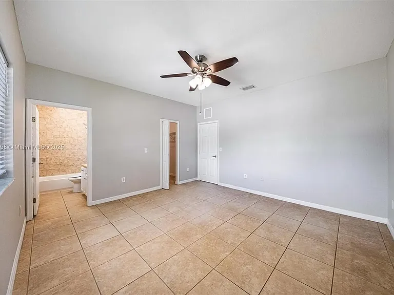 6124 SW 39th St — Photo 17