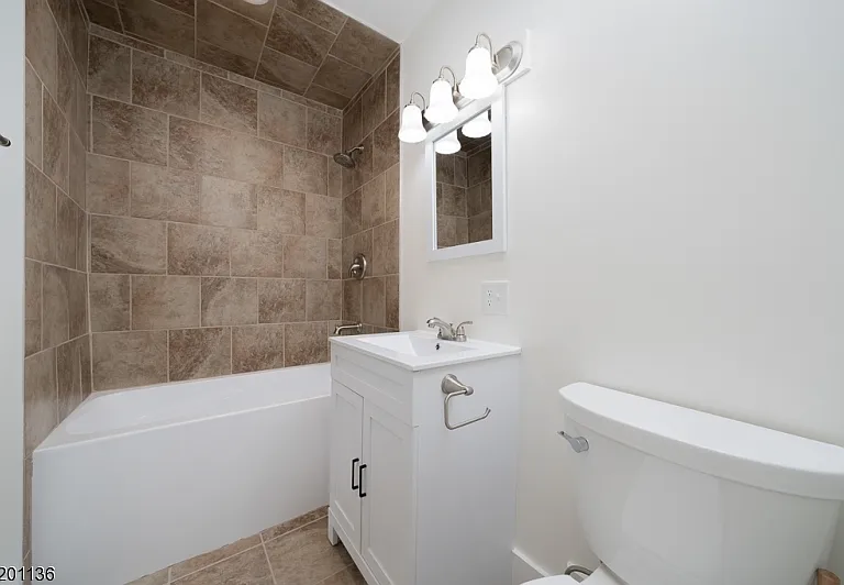 15 Summit Ave #A — Photo 7