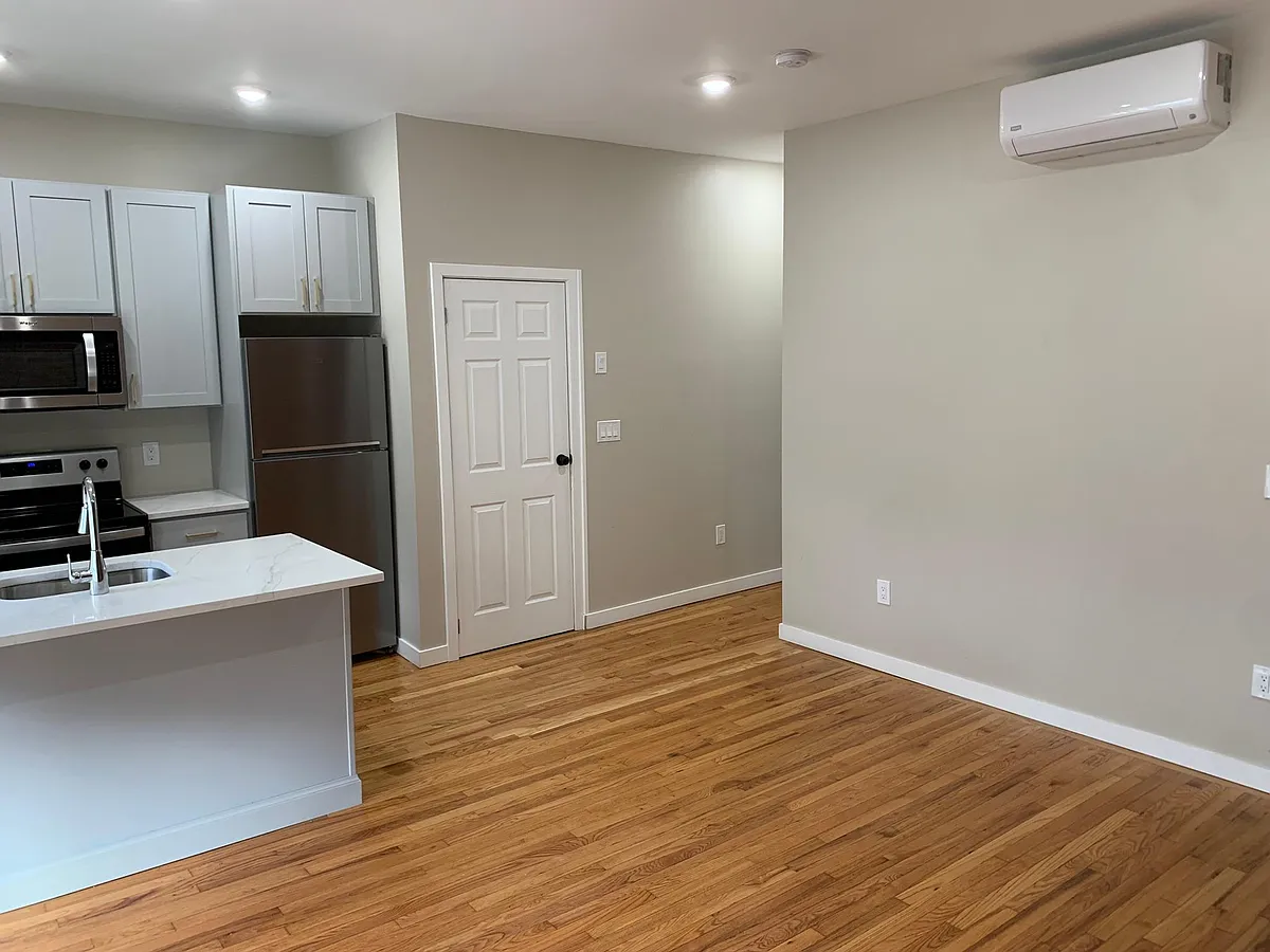 Building Photo - 60 Linden Ave #2