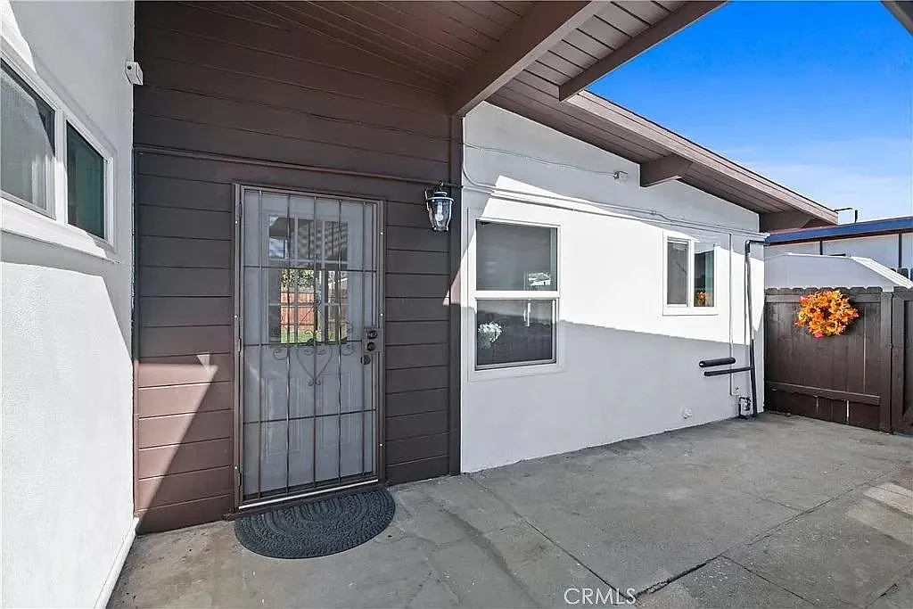 3 bed, 947 sqft, $1,400 — Photo 2