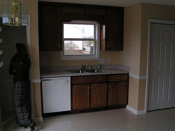 Kitchen (North Side)