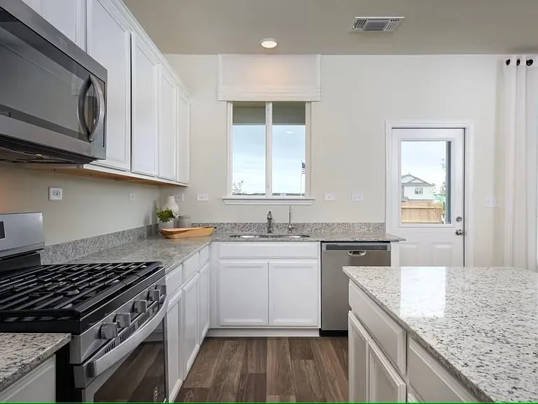 13747 Redtail Lndg — Photo 9