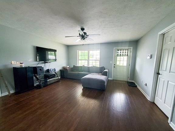 5th image of 1033 Barker Dr