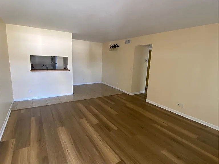 848 Twin Lakes Dr #19-G — Photo 15
