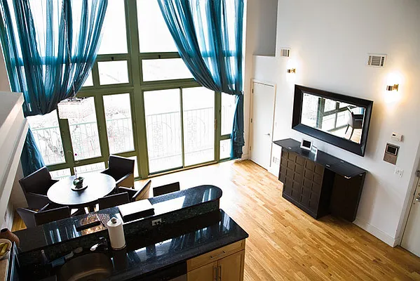Sold by aptsandlofts.com | media 13