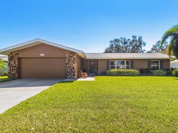 13948 Brewster Dr, Largo, FL 33774