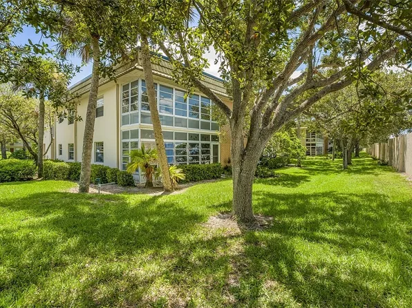 38 Vista Gardens Trl APT 203, Vero Beach, FL 32962
