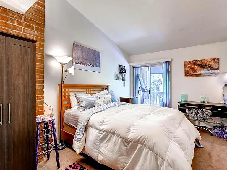 1260 Kalmia Ave — Photo 5
