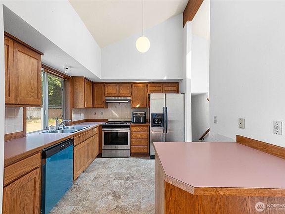 4th image of 4432 29th Avenue SE