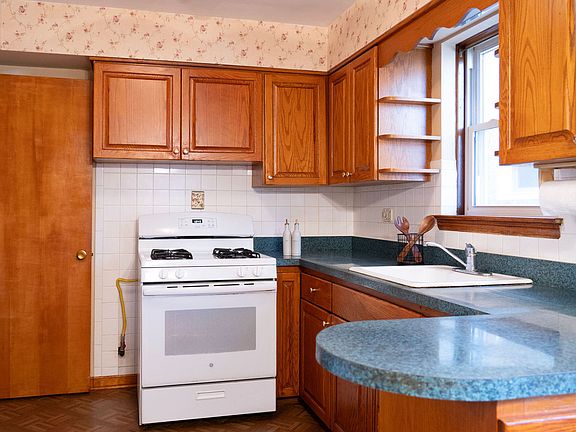 3rd image of 5416 N Central Ave