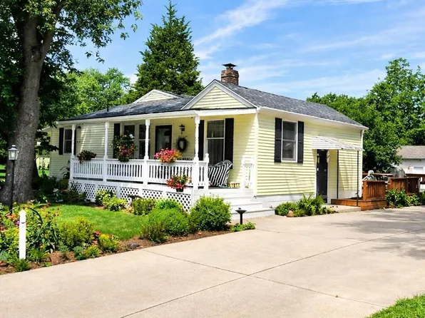 1817 Rhode Island Rd, Holland, OH 43528