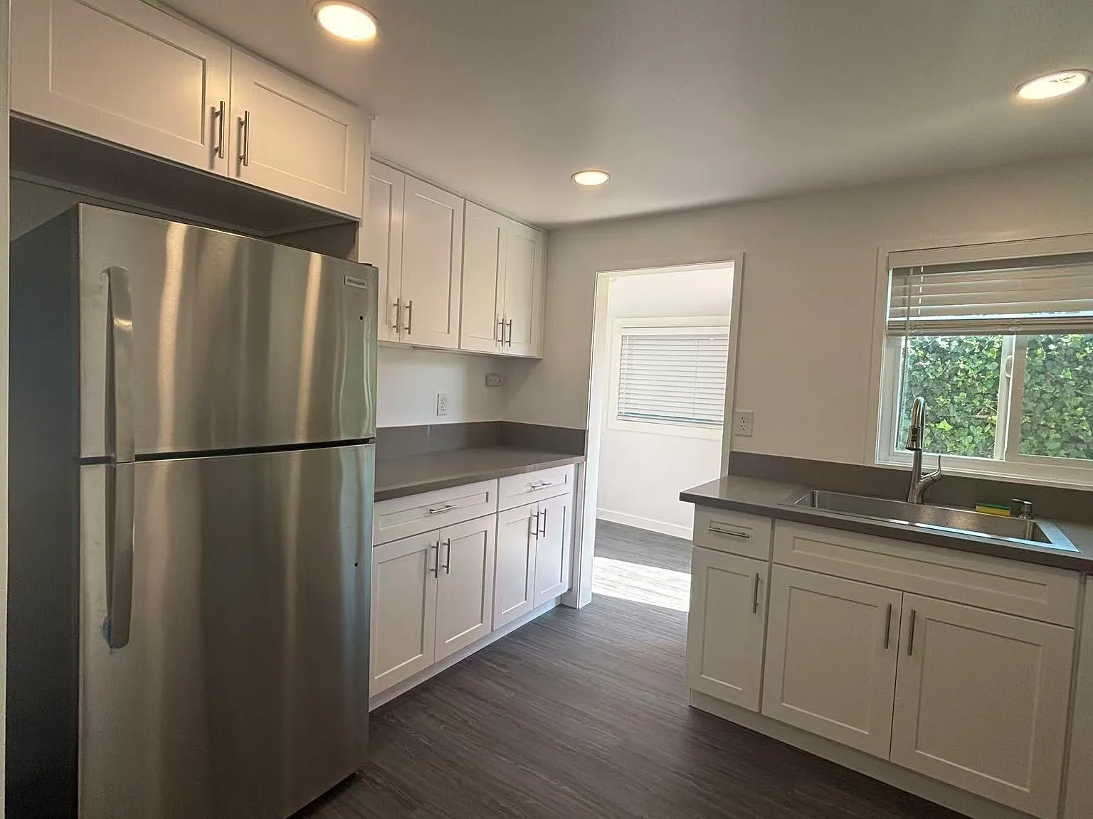 2 bed, 725 sqft, $2,500 — Photo 4