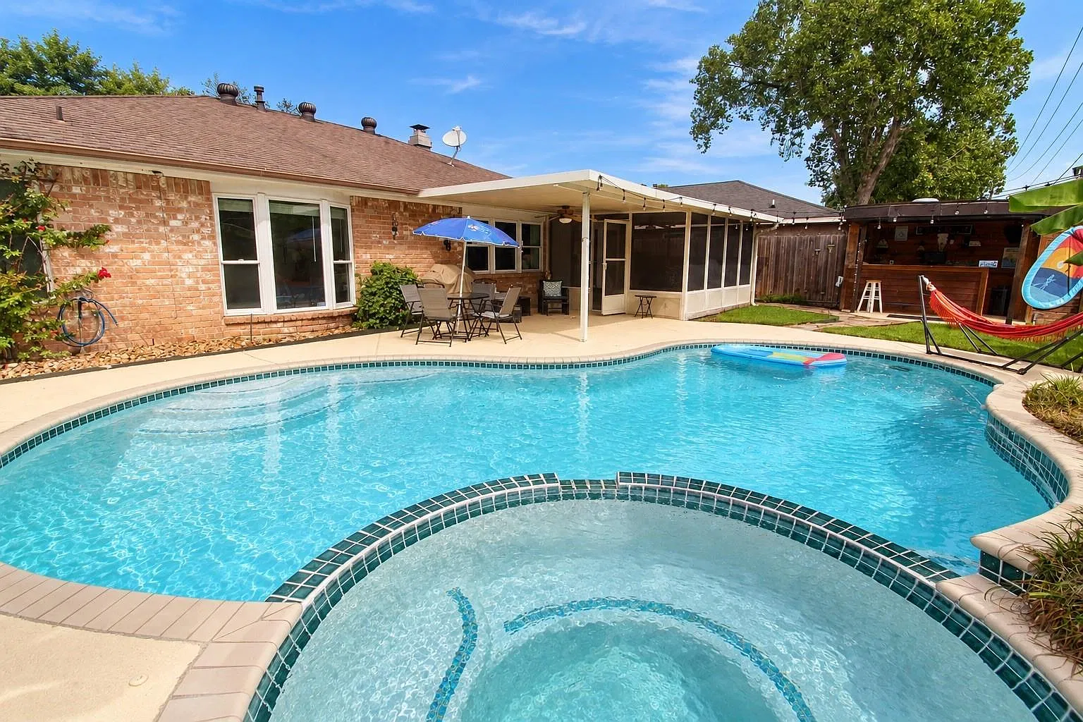 3 bed, 2.0 bath, 1507 sqft, $2,600 — Photo 1