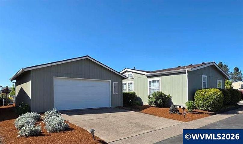 1st image of 613 Royalty Cir NE