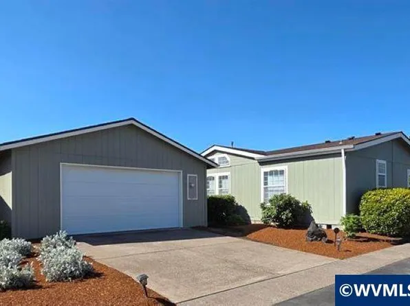 613 Royalty Cir NE, Salem, OR 97301