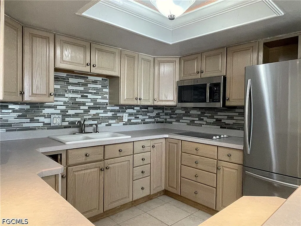 2 bed, 1.0 bath, 972 sqft, $1,650 — Photo 1