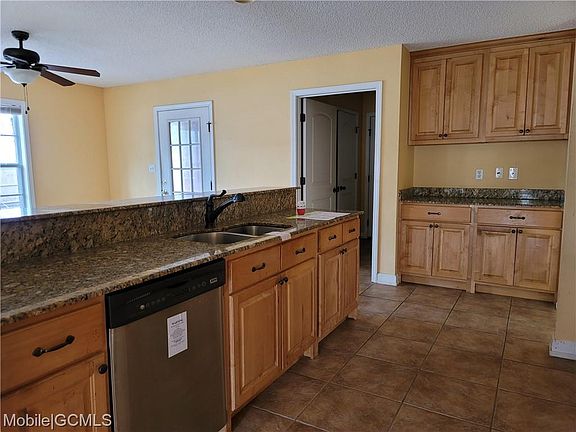 5th image of 8120 Leisure Woods Dr S