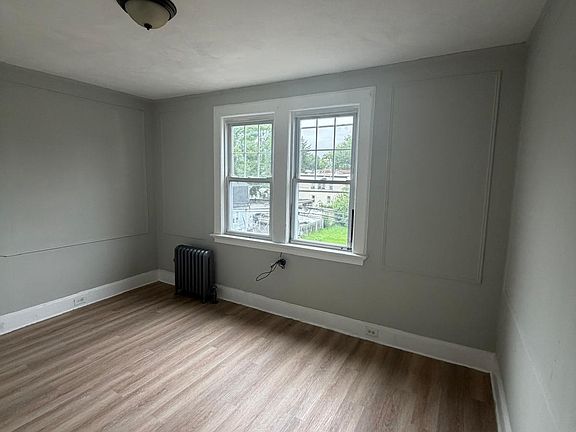 3rd image of 165 Brookdale Ave #2B