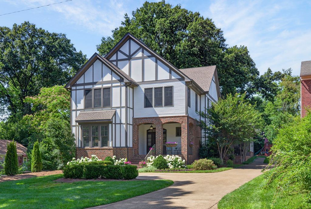 3626 Saratoga Dr, Nashville, TN 37205 home