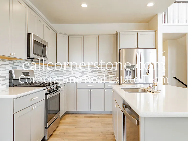 10120 Kentwood Dr — Photo 7
