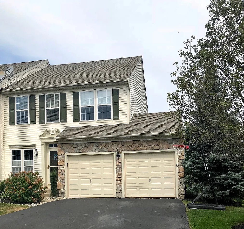 1801 Adams Way photo 1