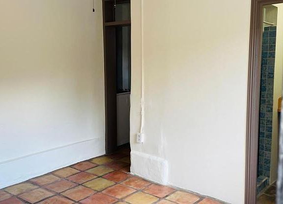 4th image of 228 N 4th Ave #8