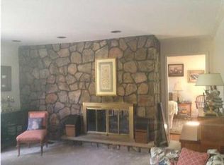 1025 Meadow Lake Rd, Chattanooga, TN 37415