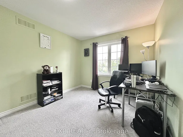421 Foxhall Way — Photo 20