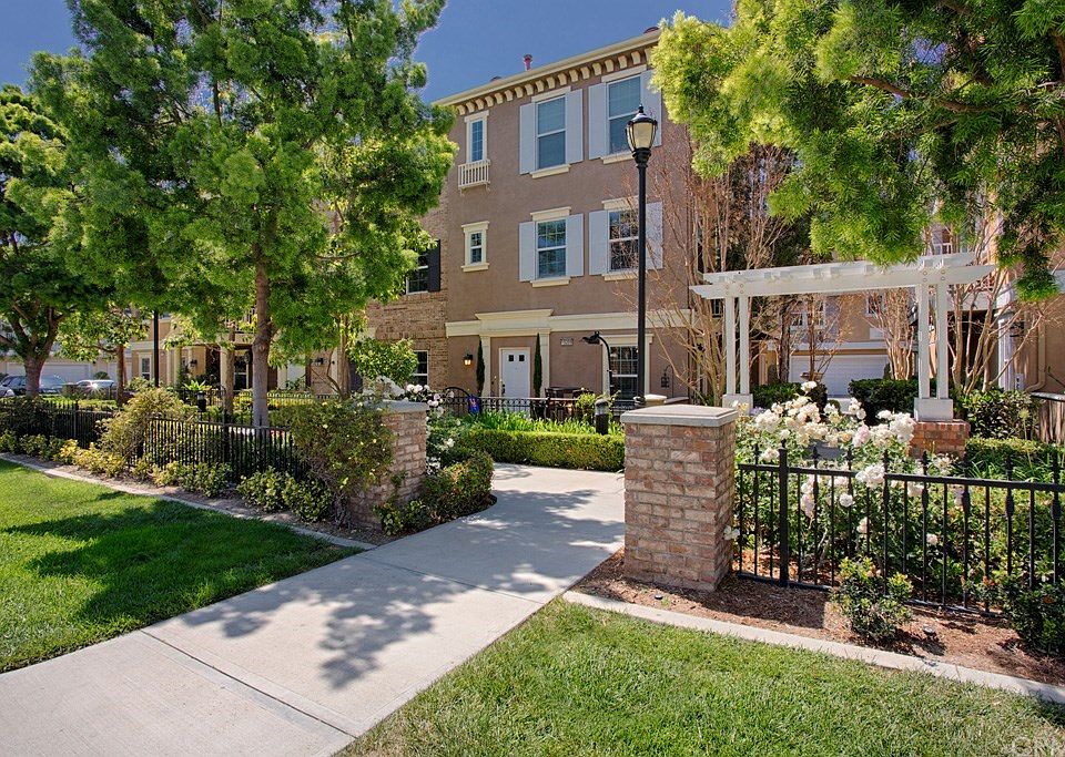 1st image of 15209 Fairfax Way