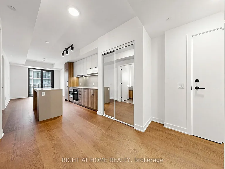 91 Montclair Ave #521 — Photo 17