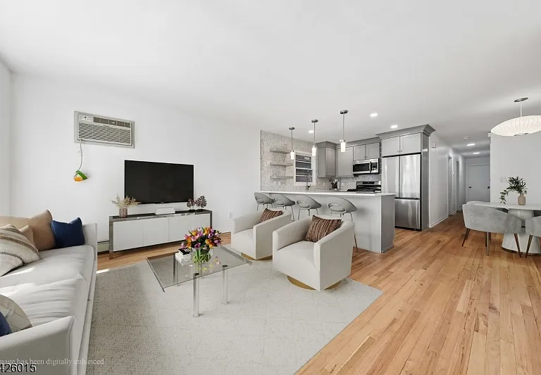 7807 Park Ave — Photo 2