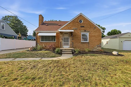 1109 Northwood St NE Photo 1