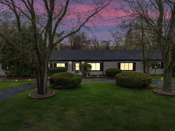 37523 Emery St, Clinton Township, MI 48036