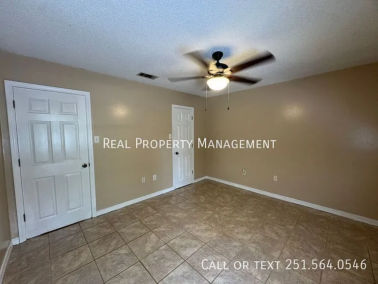 7969 Pine Springs Dr — Photo 11